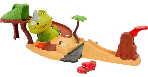 Cars Disney Cars On The Road La aventura del dinosaurio Pista para coches de juguete con 1 Rayo McQueen Dino, +3 años (Mattel HNL99)