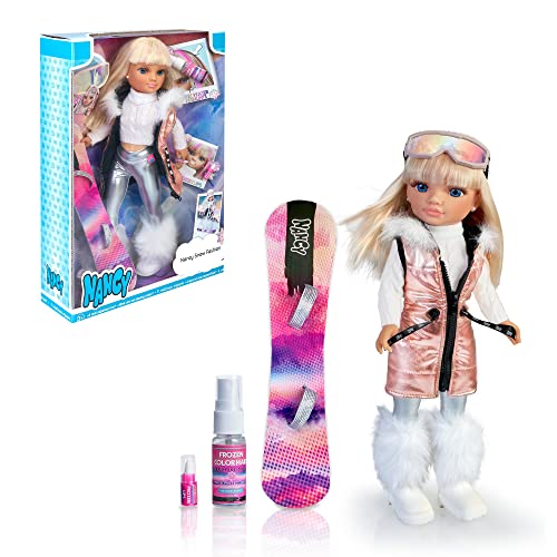 Nancy - Snow Fashion, un día en la nieve, muñeca esquiadora de pelo rubio y mechas rosas, una tabla de snowboard y outfit glam plateado, con accesorios y complementos de invierno, Famosa